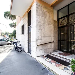 La Meraviglia- San Pietro - Vatican Area Guest house