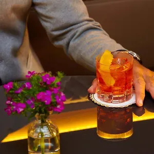 ومطعم هاريز بار تريفي روما