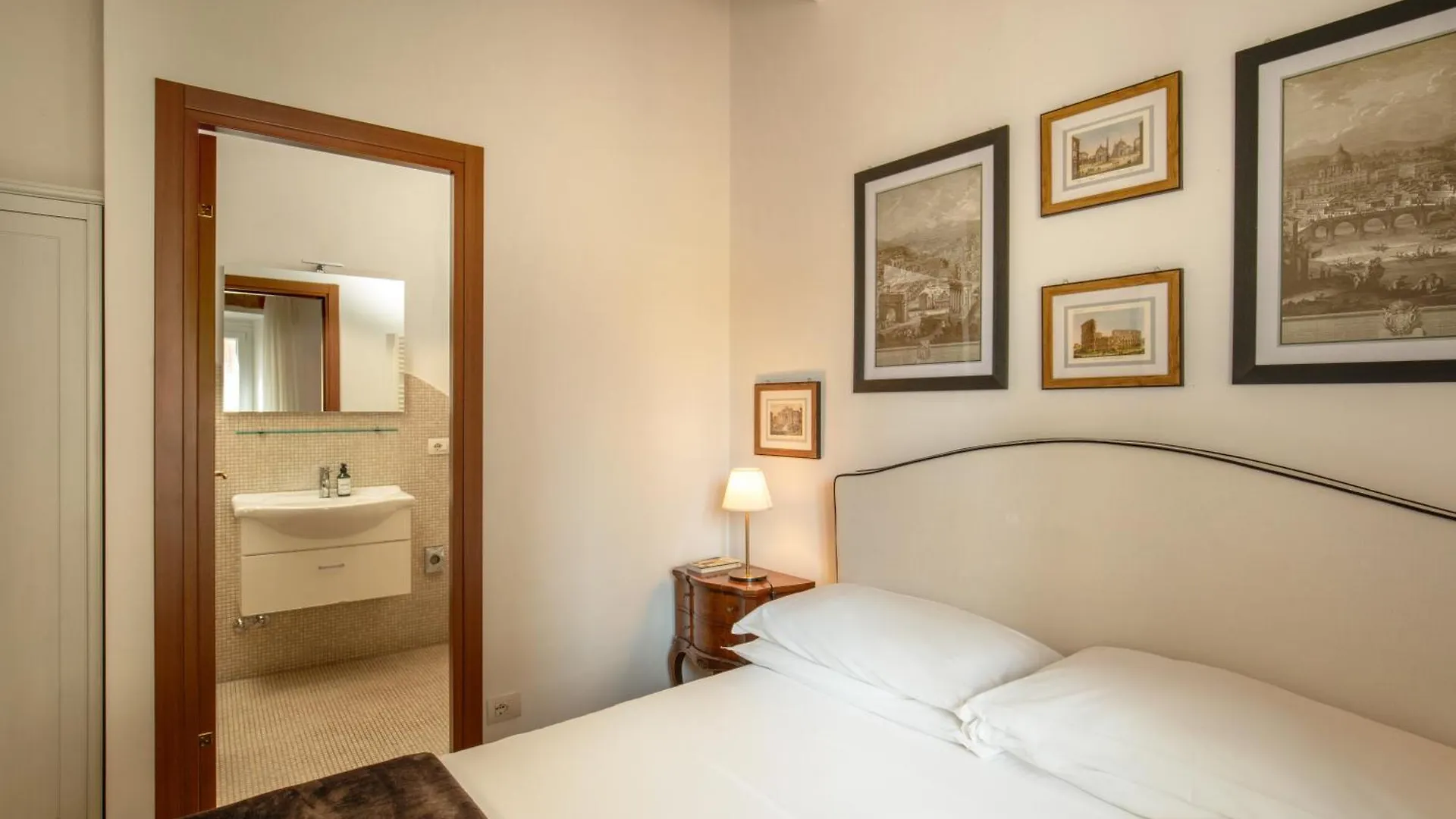 The Right Place 4U Navona Luxury Rooms Rome