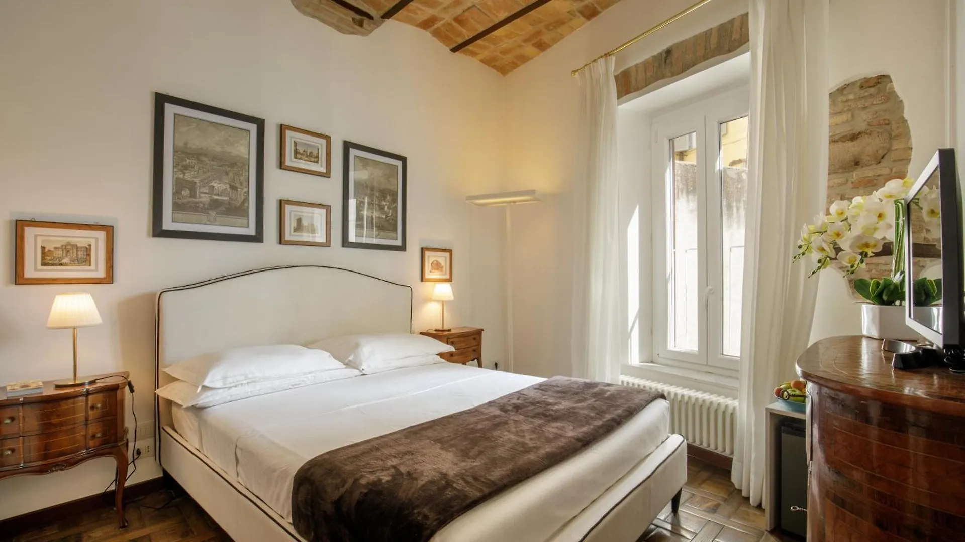 The Right Place 4U Navona Luxury Rooms ローマ ゲストハウス